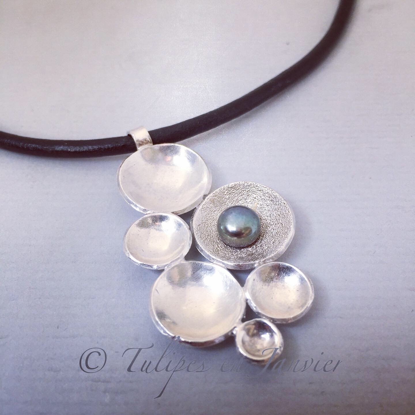 Collier "Bulles" et perle verte – Image 2