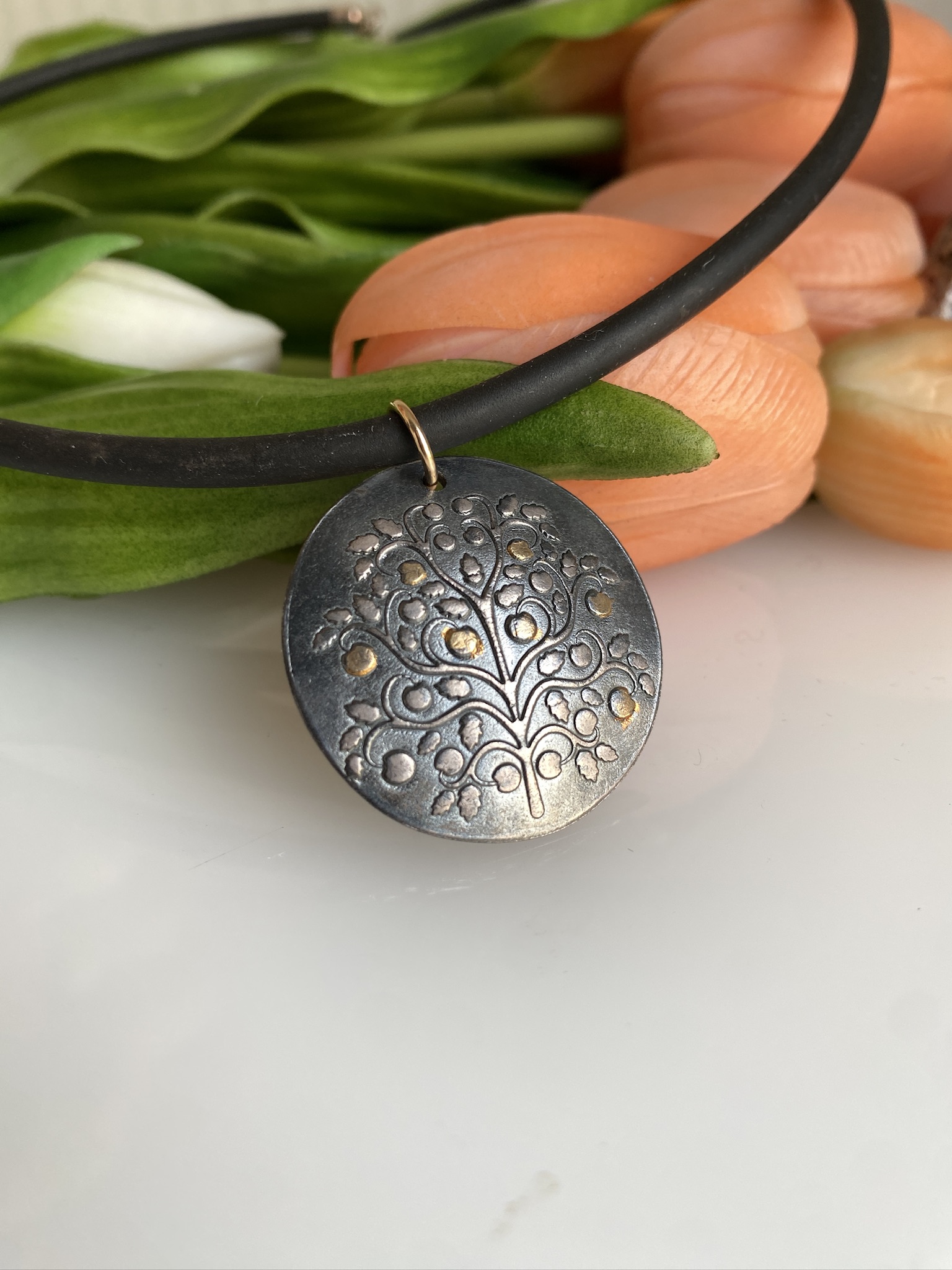 Arbre de vie et pommes dorées – Image 3
