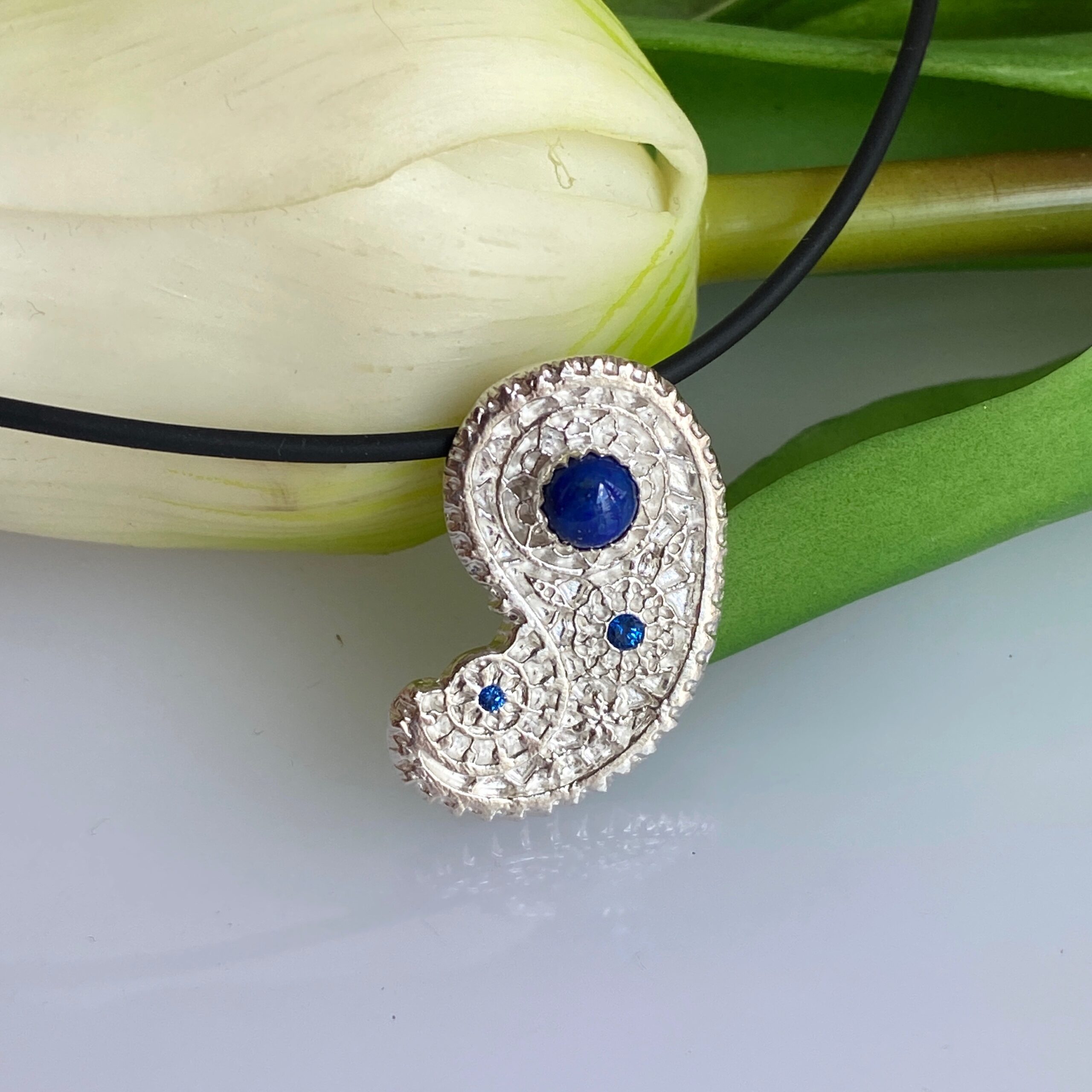 Collier "Paisley"